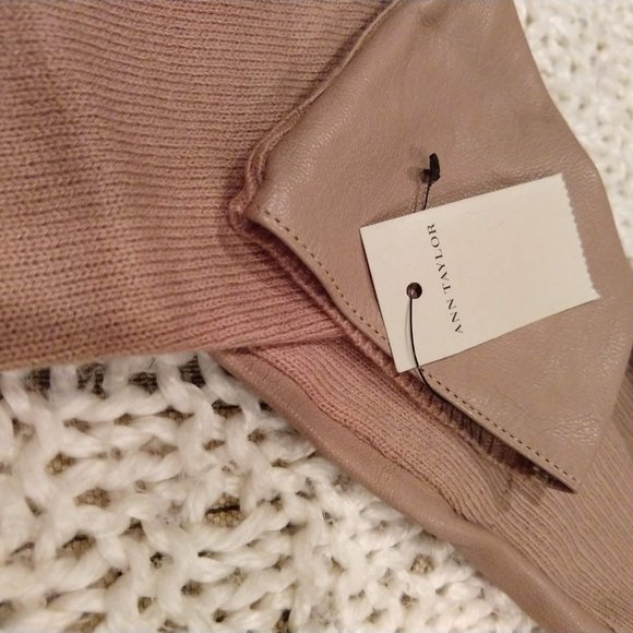 Ann Taylor Gloves - Picture 4 of 5